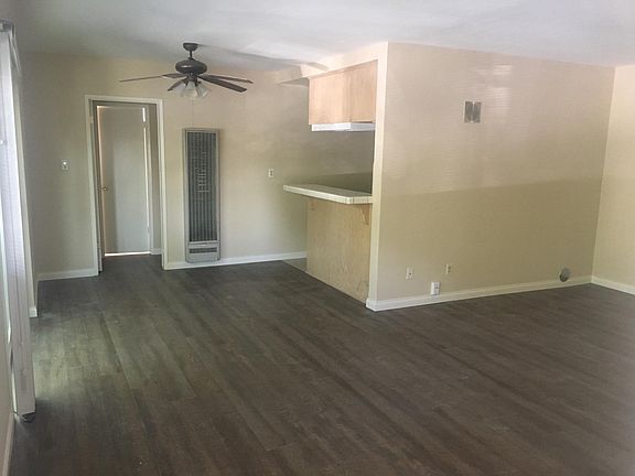 3rd image of 8740 Owensmouth Ave APT 1