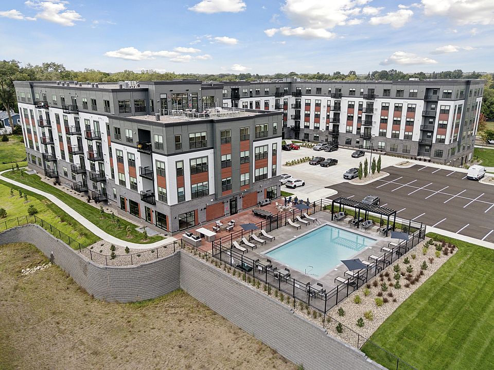 Exterior and Outdoor Pool