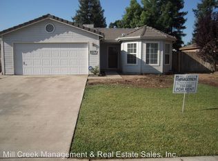 2219 W Elowin Ave, Visalia, CA 93291