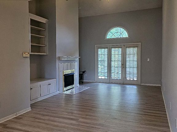 3rd image of 5757 Spruce Knoll Ct