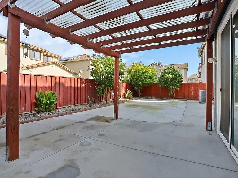 353 Rosebriar Pl — Photo 13
