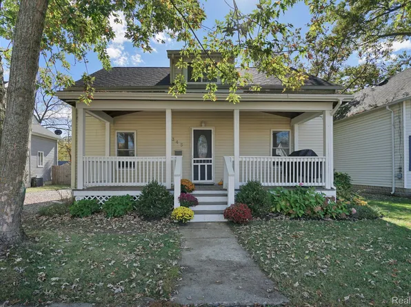 345 Turrill Ave, Lapeer, MI 48446