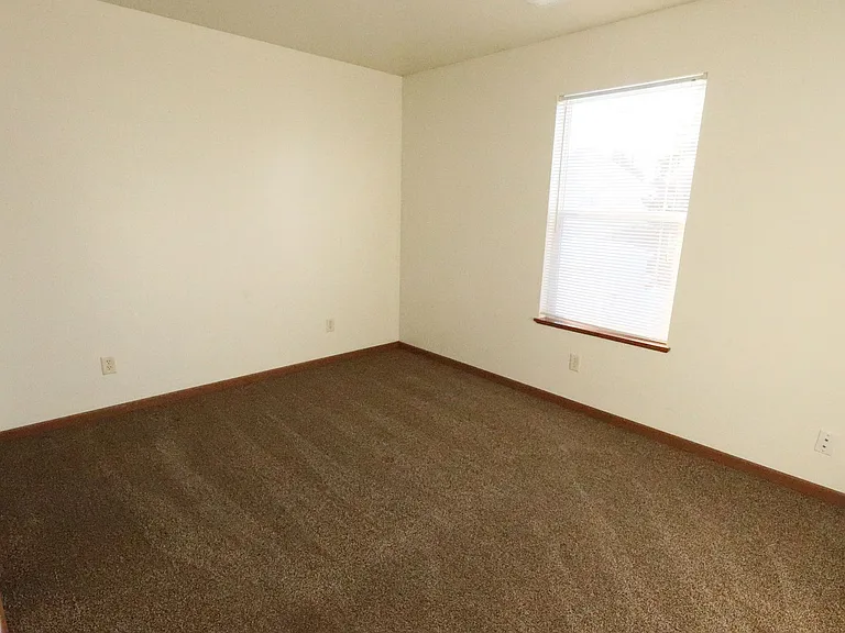 219 Tanglewood Dr #C — Photo 9