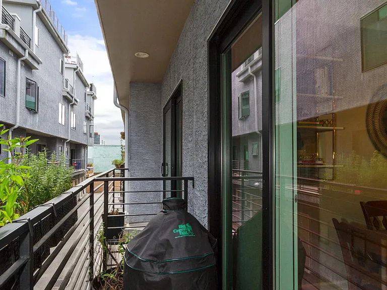 1337 N Howard St — Photo 26