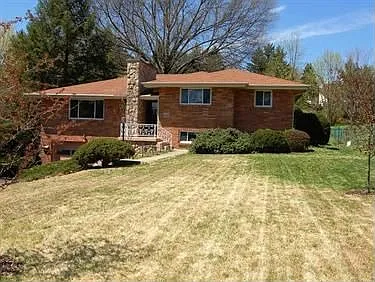 2276 Cremona Dr photo 1