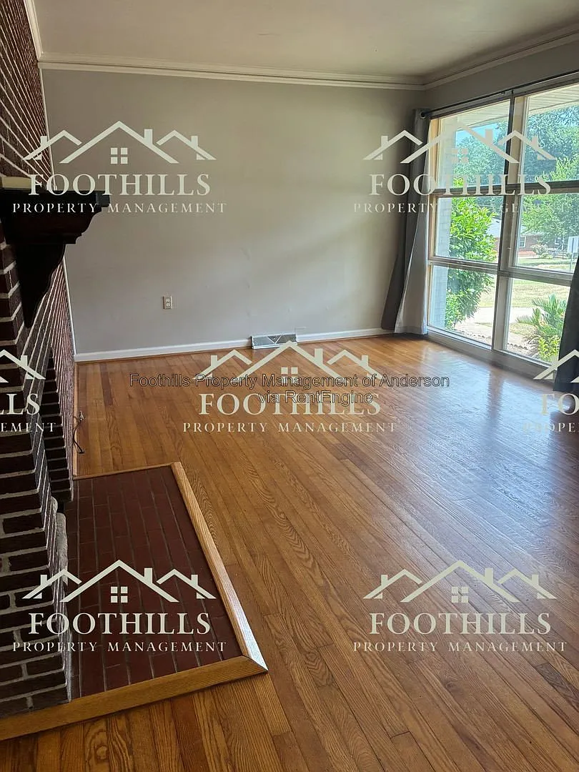 3 bed, 2.0 bath, 1532 sqft, $1,695 — Photo 3