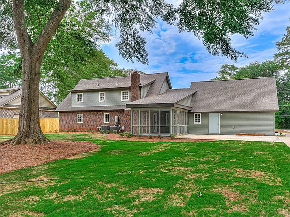 2nd image of 135 Lake Bluff Drive S #135