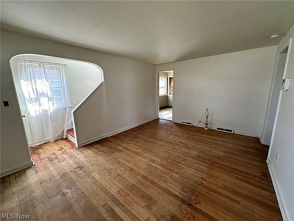 5th image of 5638 South Blvd
