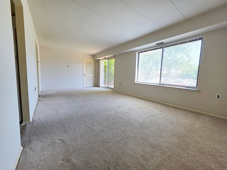 125 Clubhouse Dr SW #7 — Photo 5