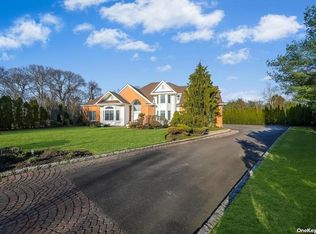 6 Fireplace Ct, East Northport, NY 11731