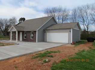 175 Hampton Place Cir, Loudon, TN 37774