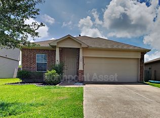 128 Mustang Stampede Dr, La Marque, TX 77568