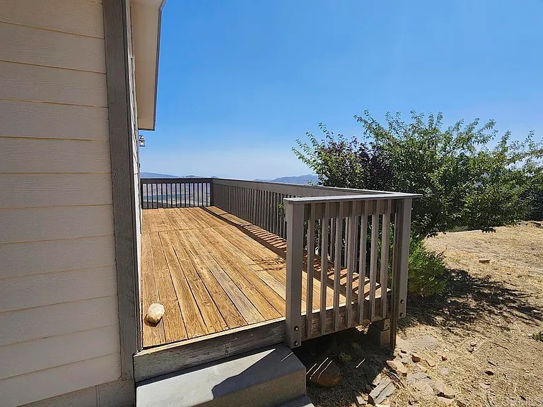 461 Manzanita Dr — Photo 5
