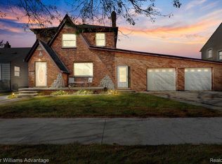 17780 Matthews St, Riverview, MI 48193