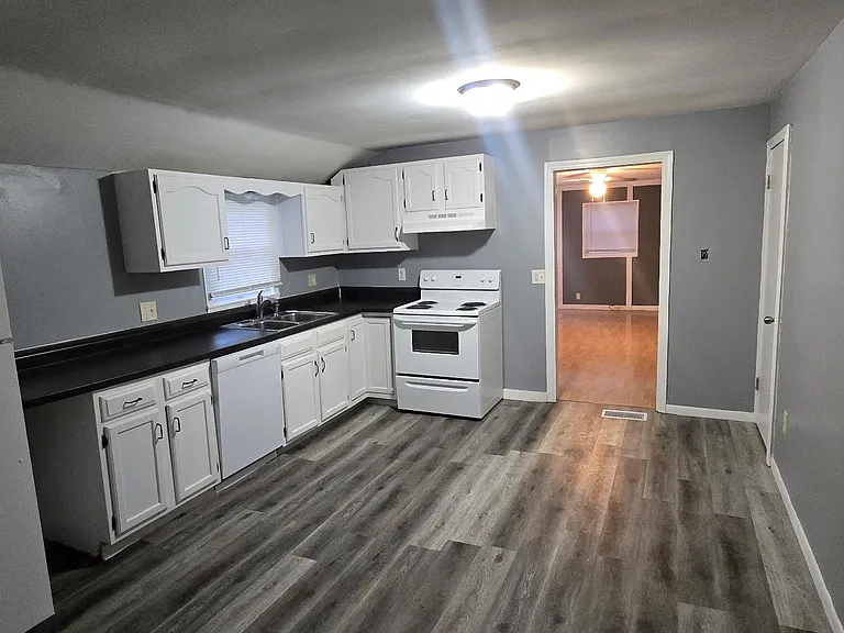 3301 Wilson Ave — Photo 6
