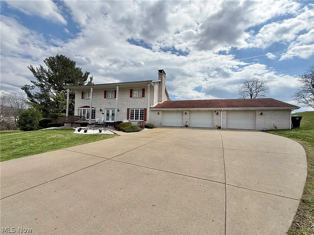 504 Greenbrier Ct photo 1