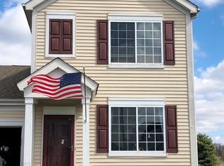 813 Daniel Dr, Minooka, IL 60447