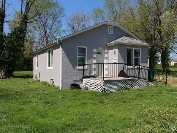 261 Division St, Sullivan, MO 63080