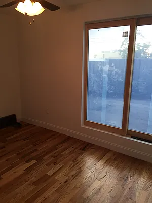 Rented by Bezell Group | media 10