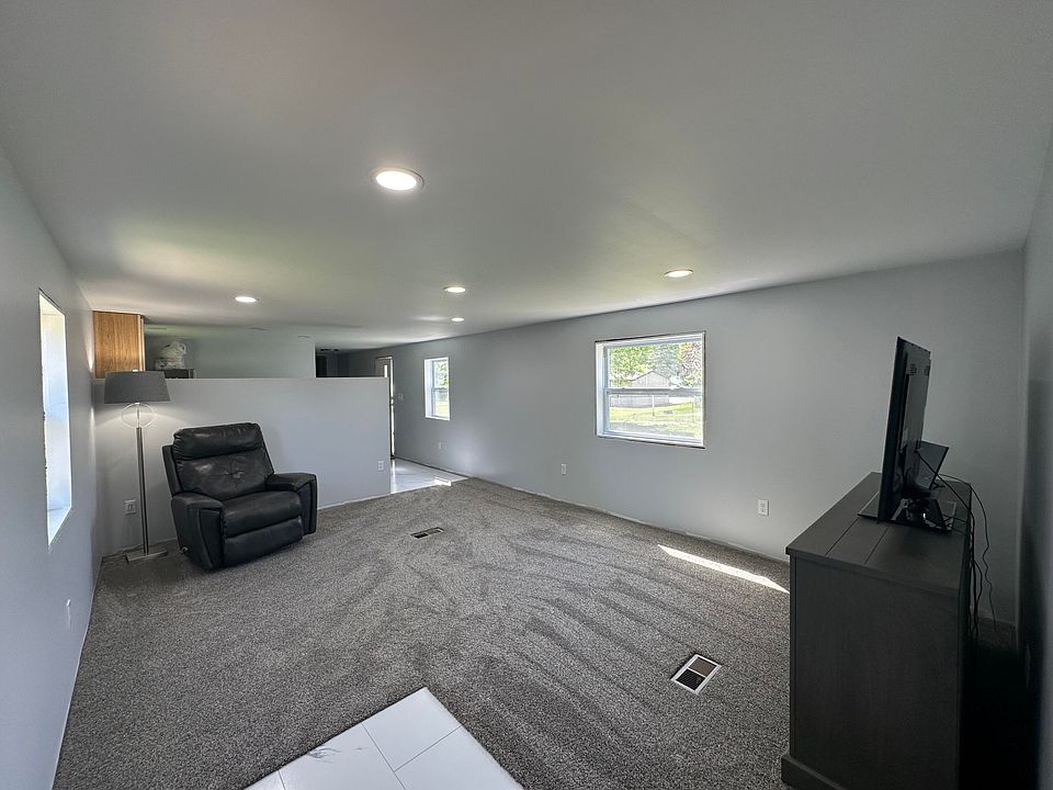 201 S Loxley Rd, Houghton Lake Heights, MI 48630 Zillow