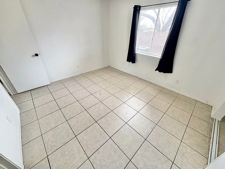1608 Burningwood Ln #101 — Photo 9