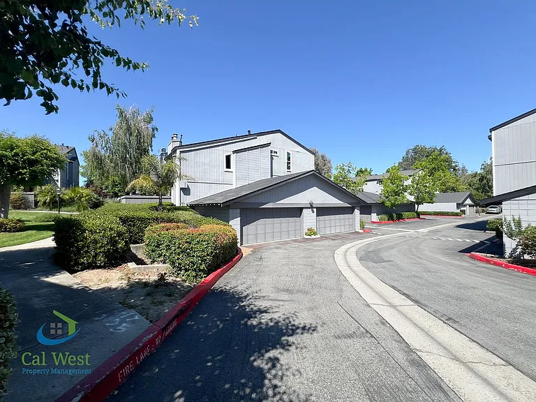 2212 Almaden Rd — Photo 4