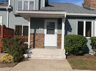 105 Ivy Ln, South Windsor, CT 06074