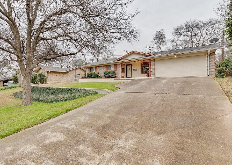1st image of 1921 Rock Creek Dr