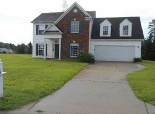 109 S Woodcliff Ln, Mount Holly, NC 28120
