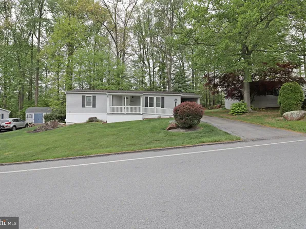 319 Maple Ave, Manheim, PA 17545