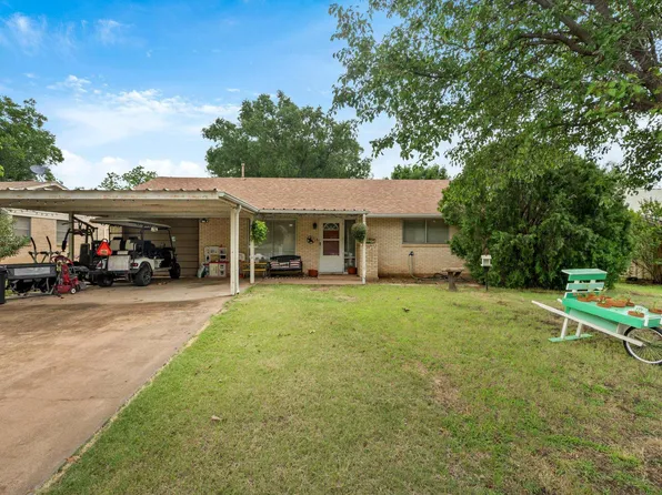 1509 Douglas Dr, Iowa Park, TX 76367