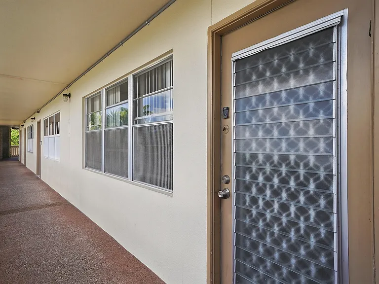 2401 Antigua Cir #J3 — Photo 26