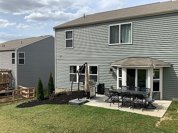3rd image of 9894 Cedar Cove Ln