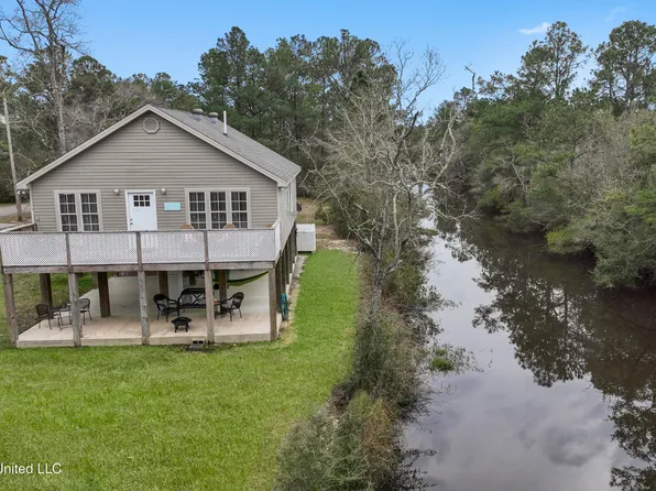 5022 Lory St, Bay Saint Louis, MS 39520