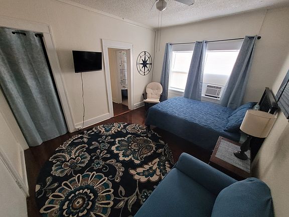 2nd image of 524 Dr Martin Luther King Jr St S #205