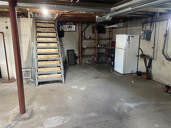 3rd image of 259 Loretta Dr