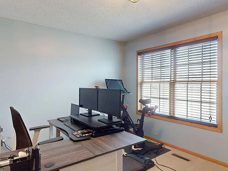 3057 Venice Ln NW — Photo 35