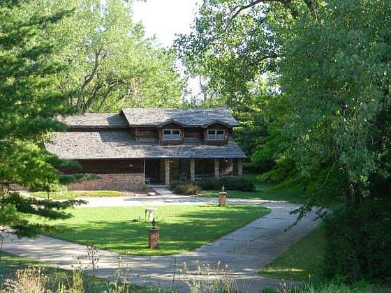 1st image of 2912 Arbor Dr