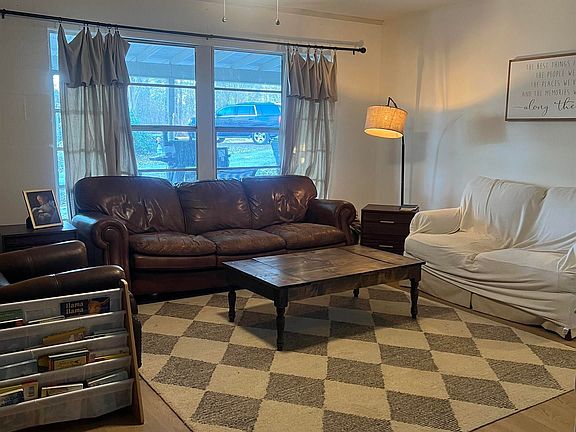 3rd image of 315 Tabernacle Rd