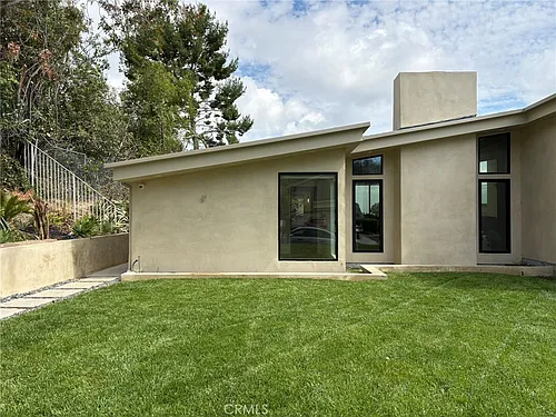 4236 Ellenita Ave Photo 1
