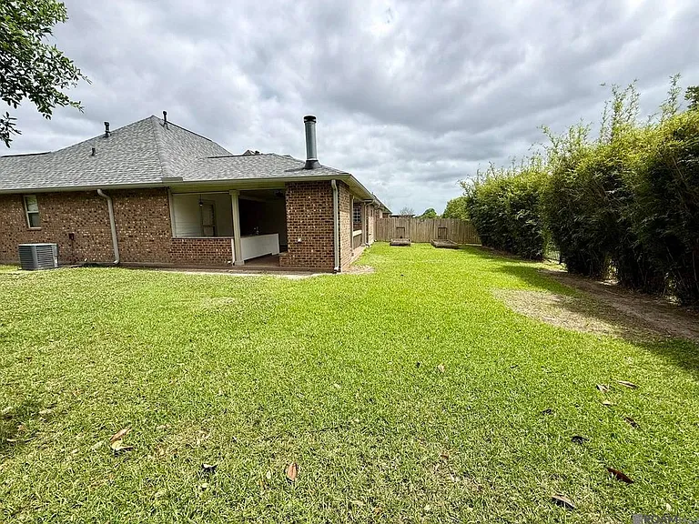 10408 Springtree Ave — Photo 20