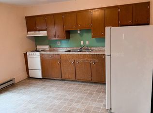 12 East St #4, Skowhegan, ME 04976