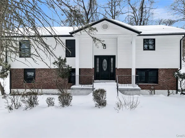 2 Chapel Court, Orangeburg, NY 10962