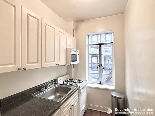 Rented by Sovereign Associates | media 4