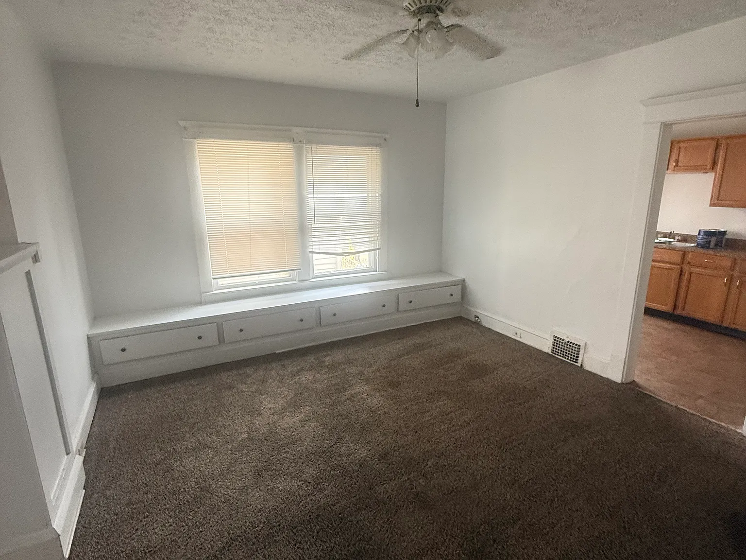 11720 Cromwell Avenue — Photo 3