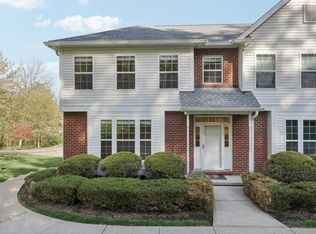 204 Lakeview Ct, Mars, PA 16046