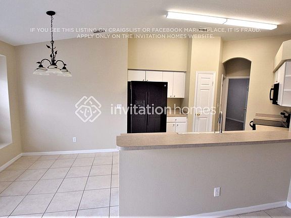 5th image of 10610 Logan Chase Ln