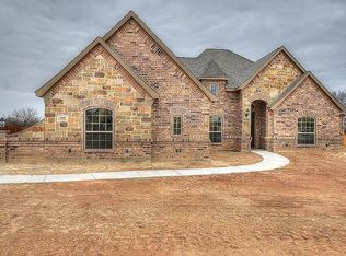 160 Mill Crossing Ln, Springtown, TX 76082