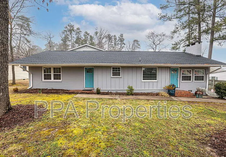 2404 Francis St — Photo 1