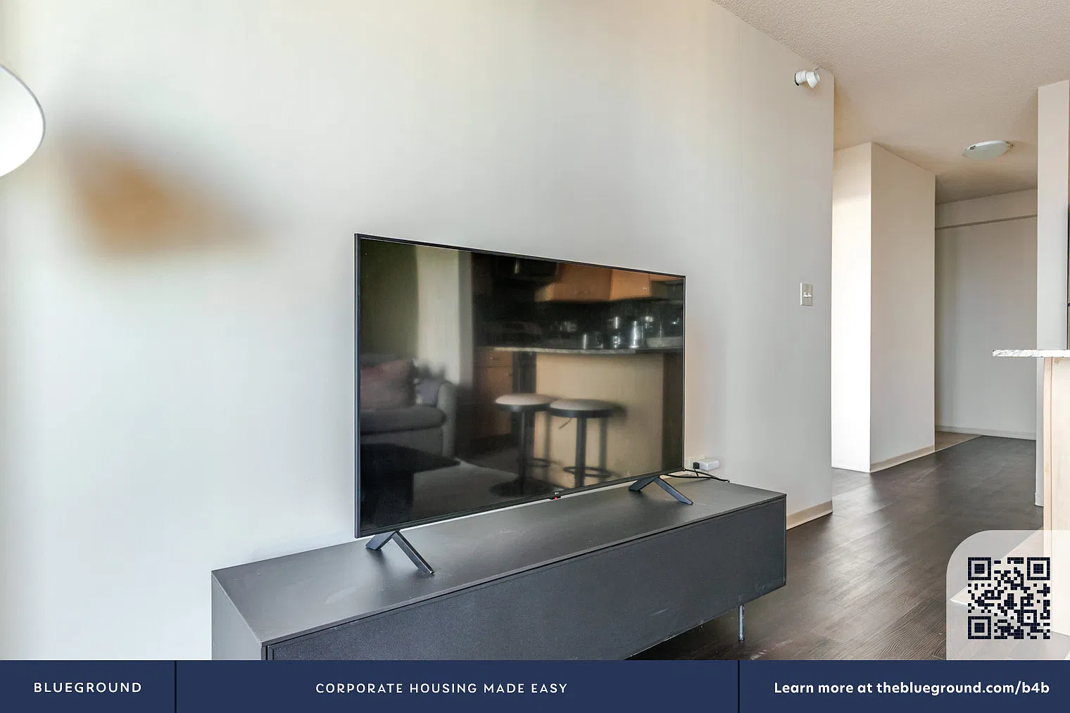 1 bed, 1.0 bath, 734 sqft, $3,190 — Photo 4